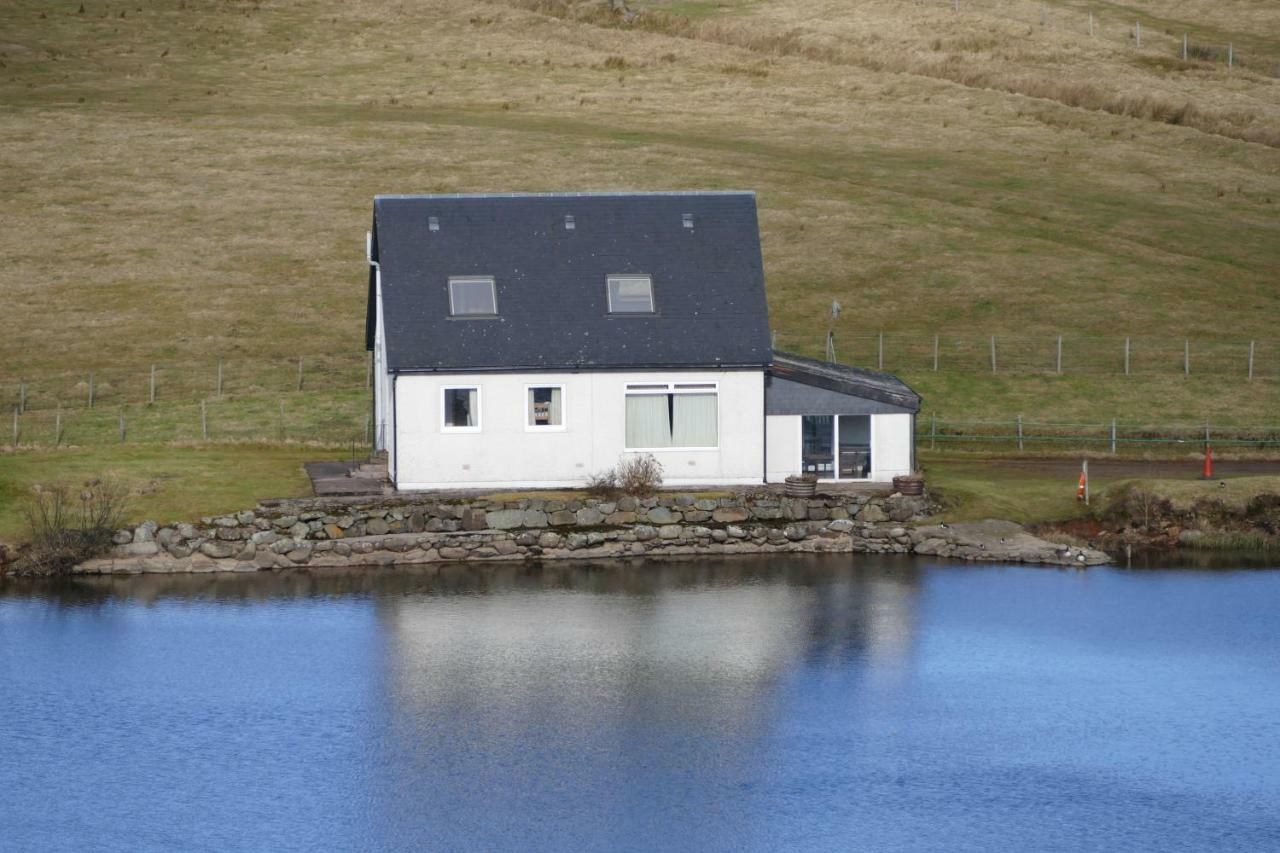 Wallace Lodge Crieff Buitenkant foto